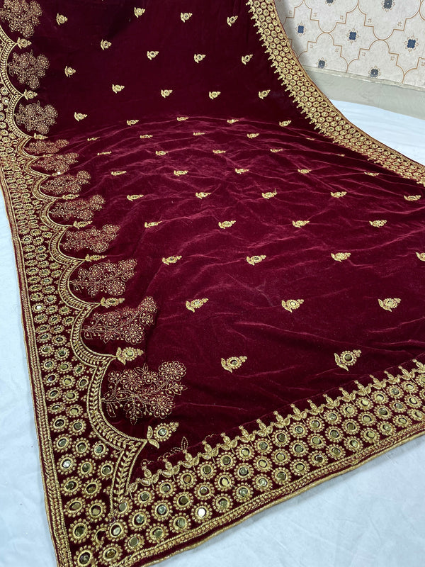Riwayat Mukhmal Maroon  Velevt Dupatta