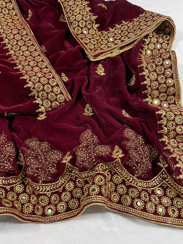 Riwayat Mukhmal Maroon  Velevt Dupatta