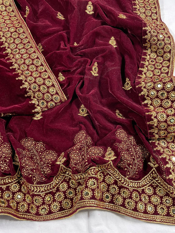 Riwayat Mukhmal Maroon  Velevt Dupatta